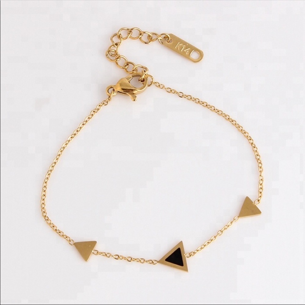 Triangle bracelet
